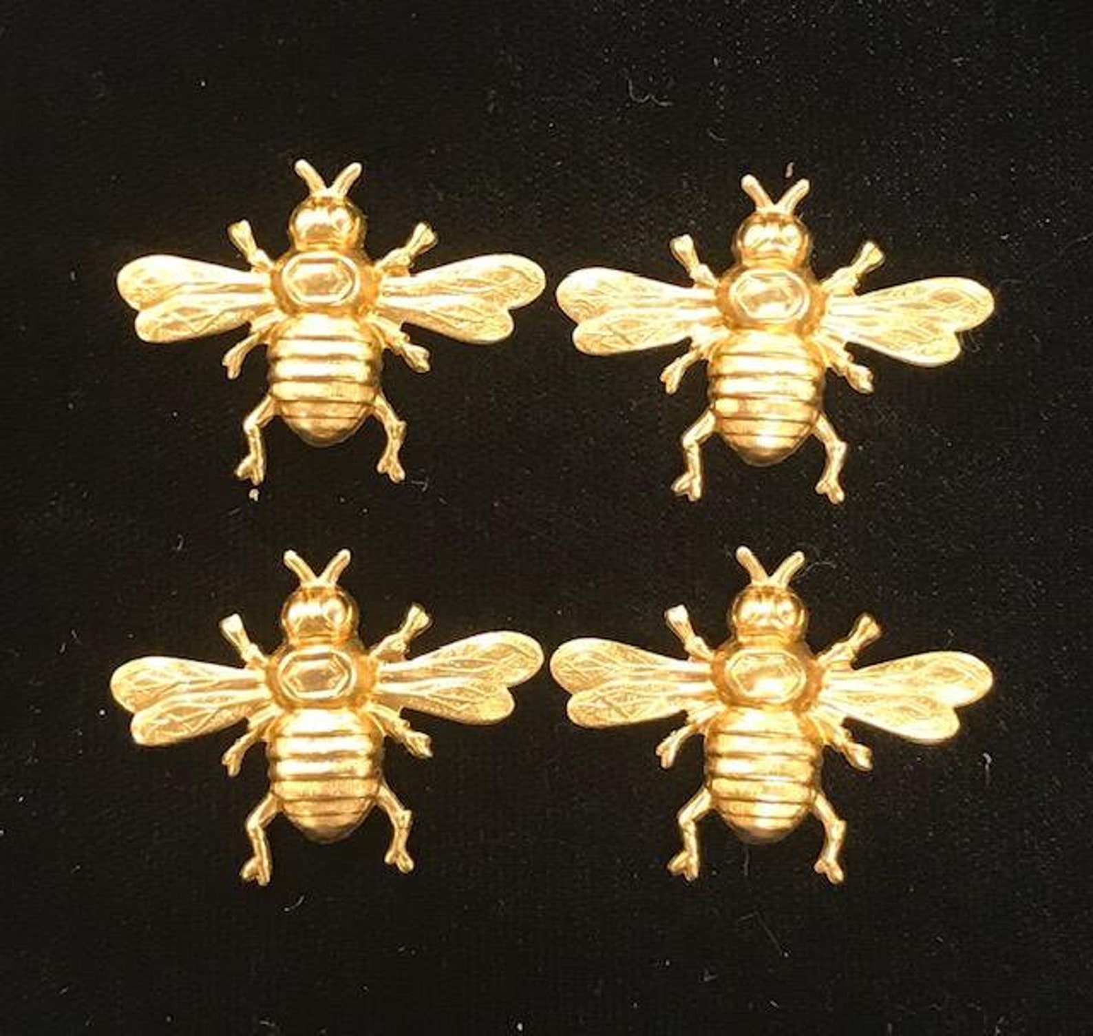4 BRASS BEES medium size 1.25 wide 4 pcs Etsy