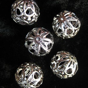 Filigree Beads CASABLANCA for torch firing image 1