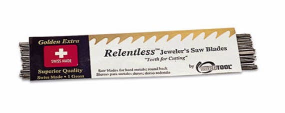 1 douzaine de lames de scie implacables ~ 2 tailles disponibles ~ Idéal pour scier les métaux