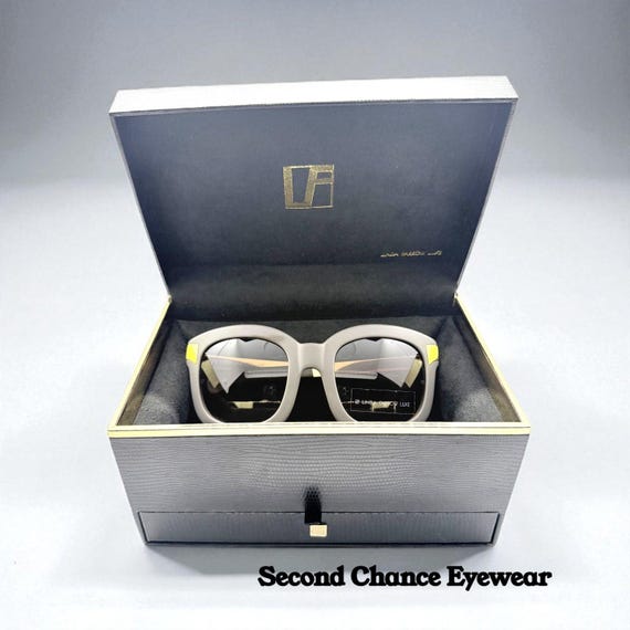 Linda Farrow Luxe Lfl|1|6 Grey Gold Oversized Sunglasses  display picture 3