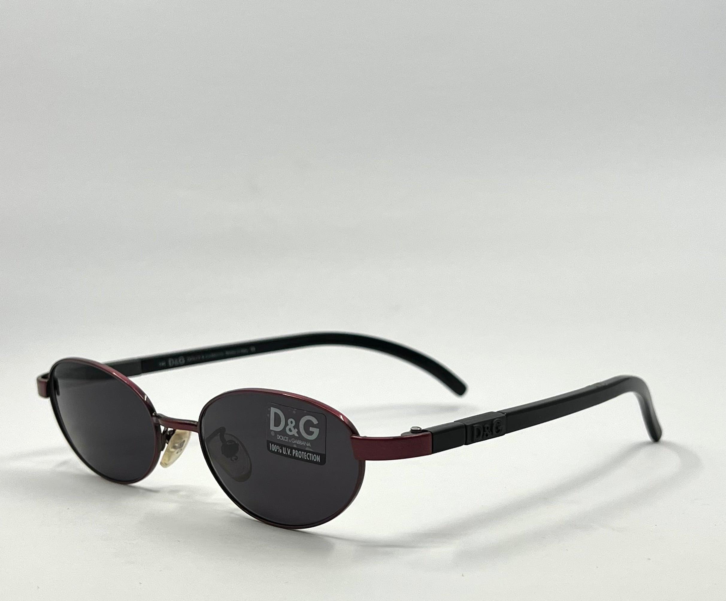 D&G 2033|330 Vintage Y2K Deadstock Sunglasses Red Black Oval Made