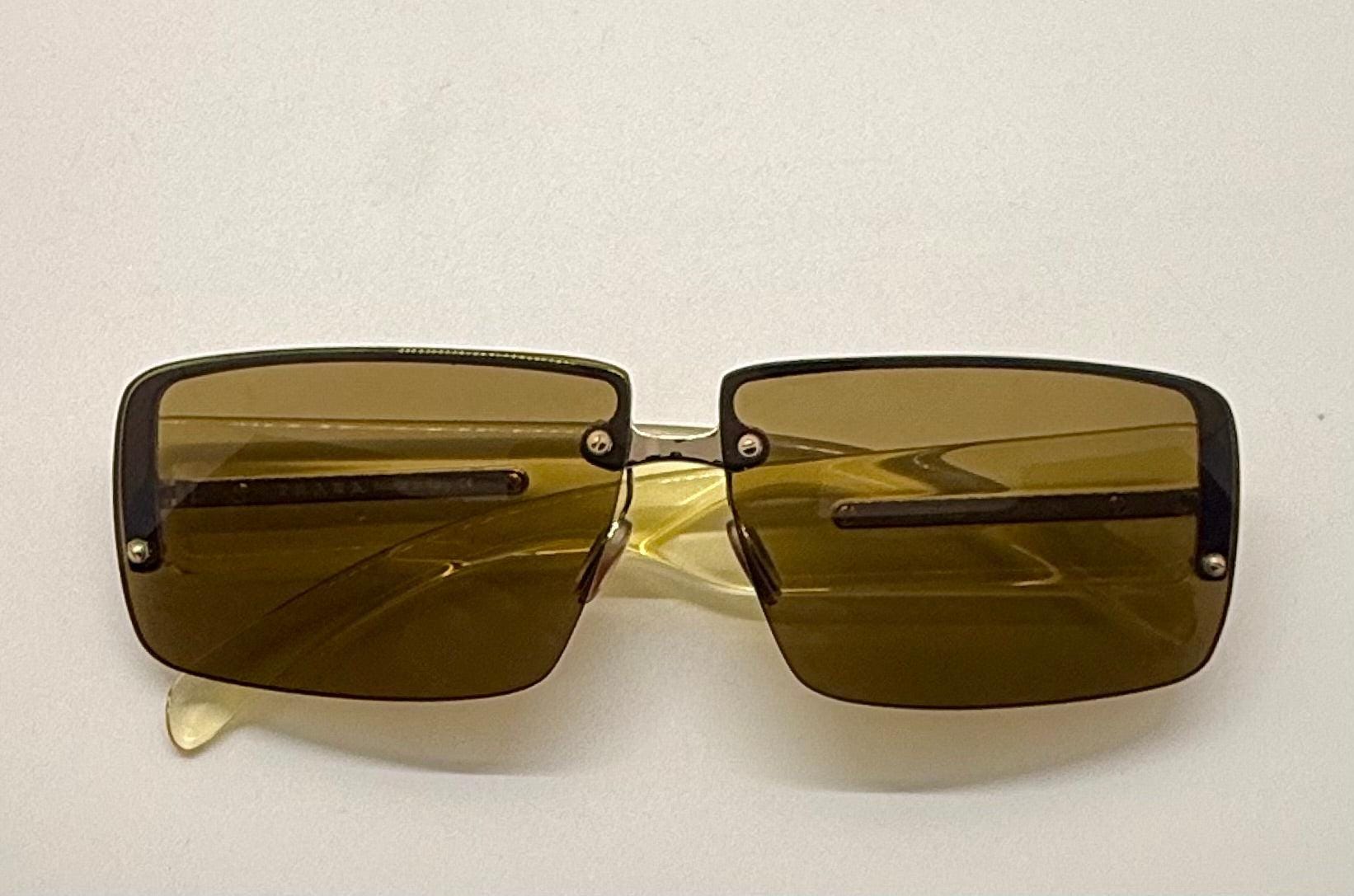 Prada SPR58B Rimless Shield sunglasses! Vintage from the 1990’s original case! Designer × Prada × Vintage 2000s Prada Sunglasses Y2K SPR  main image 3