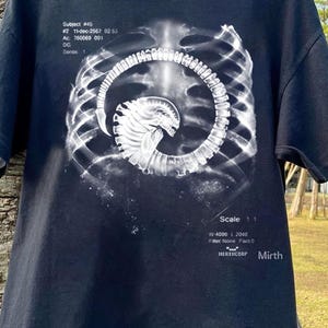 Aliens Movie T-Shirt: Xenomorph LV-426 Graphic Tee