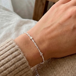 Pulsera Estrella de Plata: Delicada joyería de cuentas, cadena minimalista ajustable, regalo celestial para mujeres y niñas.