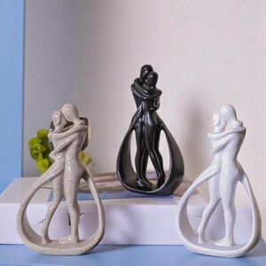 Romantic Couple Kiss Statue – Modern Lovers Figurine, Aesthetic Sculpture Decor for Home, Living Room, Bedroom, Anniversary Gift Idea