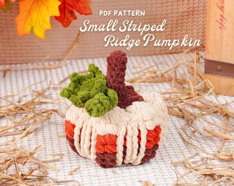 Patrón de crochet de calabaza con cresta de rayas pequeñas, patrón de crochet de Halloween, PDF de amigurumi de Halloween, tutorial de decoración navideña, decoración del hogar