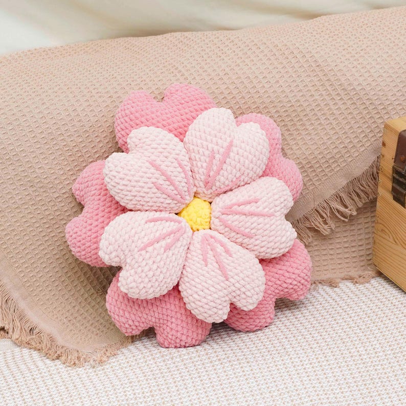Körsbärsblommig kuddevirkmönster, heminredningsvirkning, handgjord kuddedesign, enkel kuddevirkning, mysig heminredning, PDF-mönster bild 2