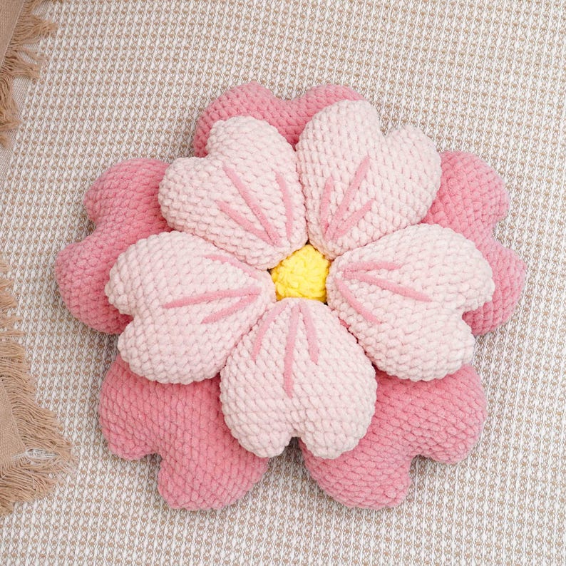 Körsbärsblommig kuddevirkmönster, heminredningsvirkning, handgjord kuddedesign, enkel kuddevirkning, mysig heminredning, PDF-mönster bild 3