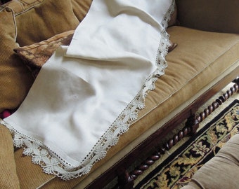 Antique French 1800s Chanvre Linen Mantel Scarf / Hand Woven & Hand Crocheted /  French Kitchen Decor / French Country Farmhouse