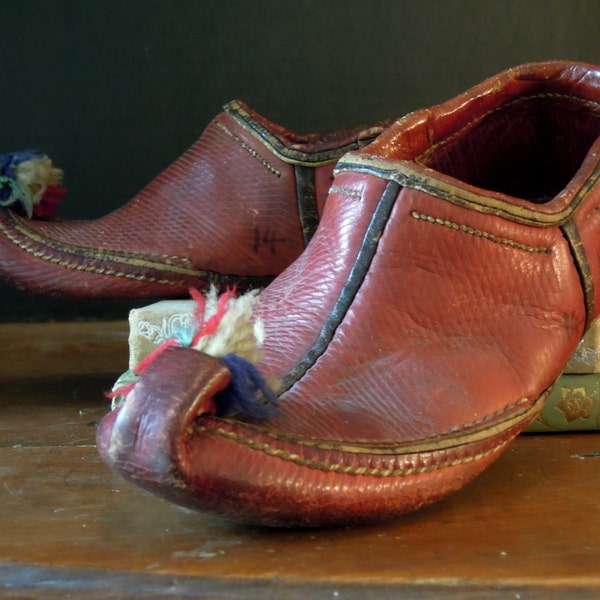 Vintage / Antique Red Leather Greek Childs Shoe / Antique Greek Opanke Tsarouhi Pompom Shoes