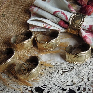 Six Vintage Brass Napkin Rings / Decorative Napkin Holders / Table Decor