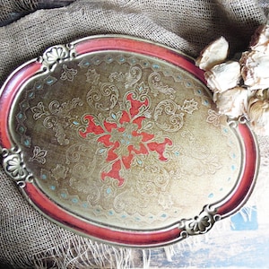 Vintage Oval Italian Florentine Wood Tray in Red and Gold Gilt / Drink Tray / Vanity Tray
