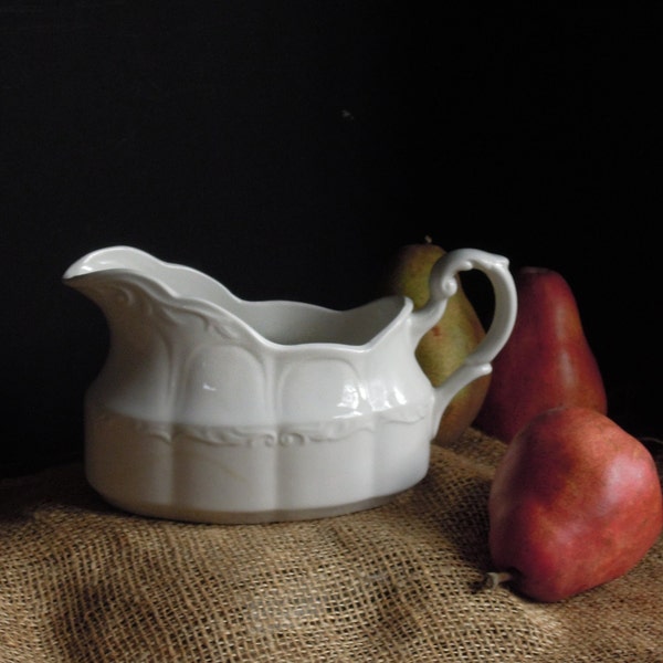 Antique English Ironstone Gravy Boat / J & G Meakin Colonial English Ironstone