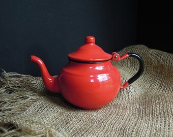 Vintage Teapot Red Rustic Farmhouse Enamel Tea Pot / Farmhouse Decor