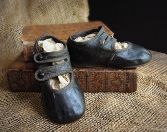 Antique Victorian Edwardian Children's Mary Jane Shoes / Black Girl's Button Up Patent LeatherVictorian Leather