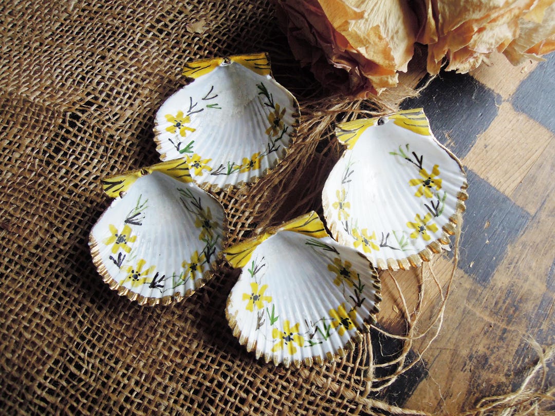 Shell Cellars Four Vintage Salt Cellars / Hand Painted Little Shell Salt Cellars or ...