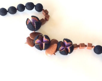 Felt necklace- Necklace with Goldstone beads - Black color felt necklace - Handmade necklace - Beaded necklace -OOAK