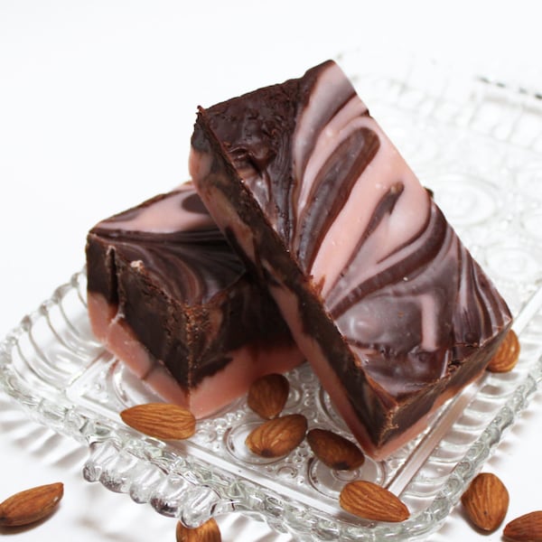 Amaretto Chocolate Fudge, Old-fashioned Cream & Butter Recipe