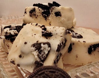 Cookies 'n Cream Fudge, Old-fashioned Cream & Butter Recipe loaded with Oreo Cookies