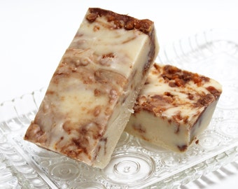 Fudge with Butterfinger, Old-fashioned Cream & Butter Recipe loaded with Butterfinger pieces