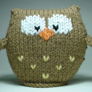 Stuffed Owl Toy Hand-Knit in Taupe, Baby Gift, Soft Toy Animal, Baby Rattle