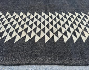 Black and Cream Geometric Rug, Handwoven Tribal Kilim, Boho Scandinavian Area Rug, Modern Minimalist Carpet