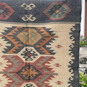 Handwoven Wool Jute Kilim Rug: Eco-Friendly Indian Dhurrie