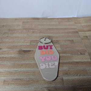 Quirky Retro Motel Keychain - Perfect Gift for Your Sassy Side, Retro Inspired Motel Keychains , car keys, gift for her, gift for him