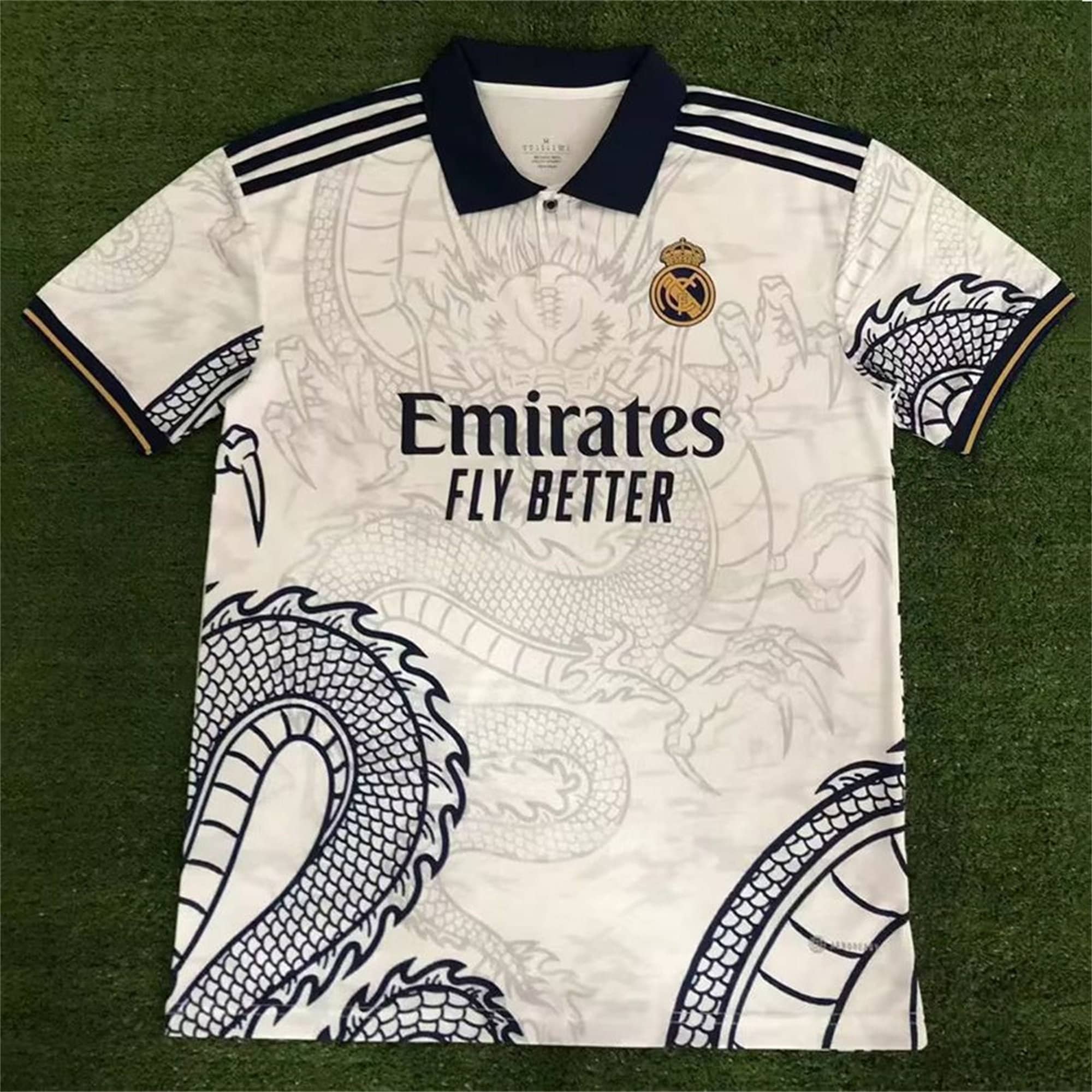 Maillot spécial dragon rose/dragon bleu du Real Madrid, maillot du Real Madrid, maillot du kit