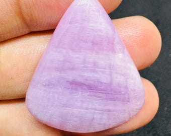 AAA kunzite cabochon: natuurlijke druppelvormige edelsteen, 43 kt