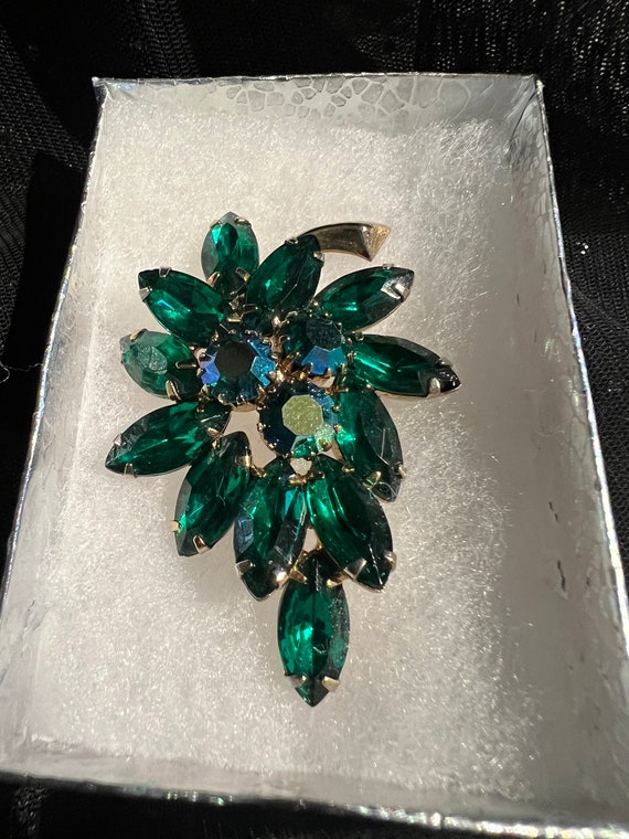 Emerald Green Rhinestone Brooch