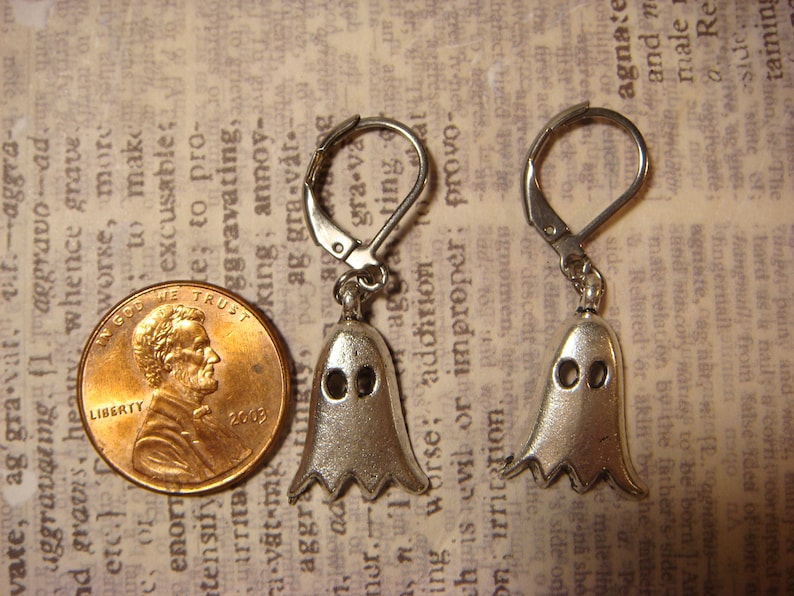 4048 Antique Silver Ghost Dangle Earrings