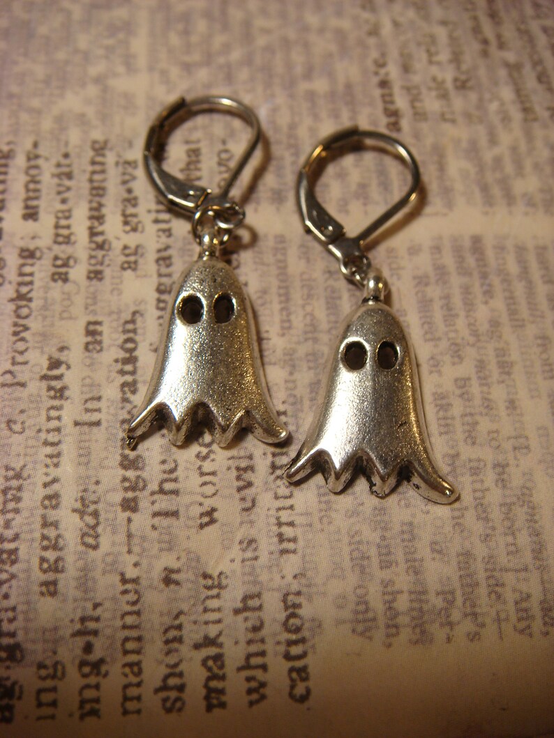 4048 Antique Silver Ghost Dangle Earrings
