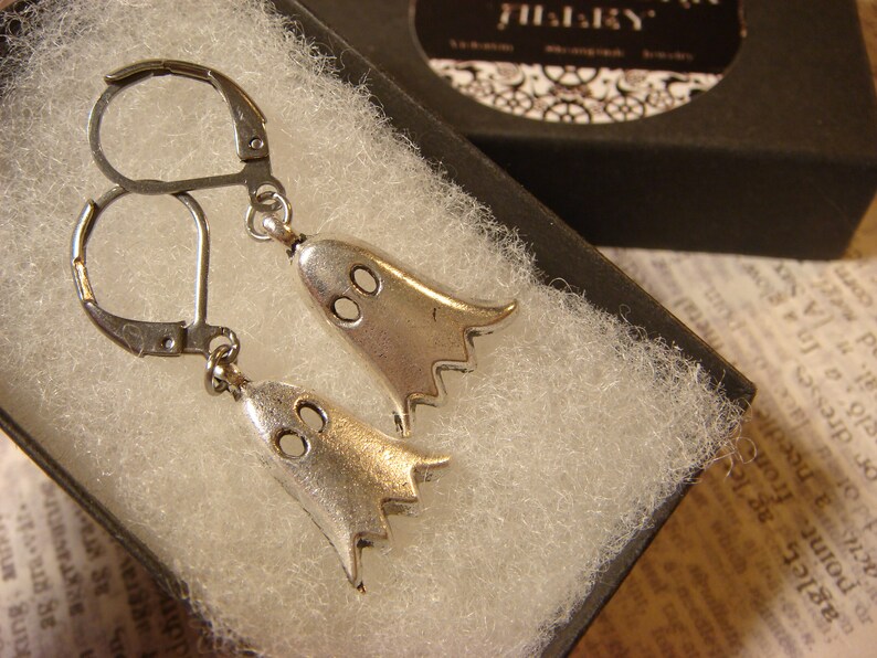 4048 Antique Silver Ghost Dangle Earrings