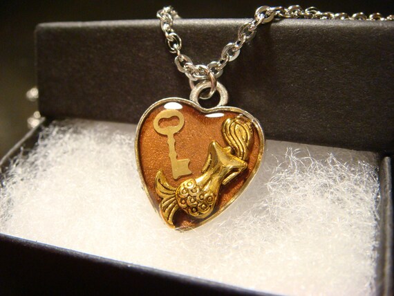 Small Heart With Mermaid And Key Necklace 1928