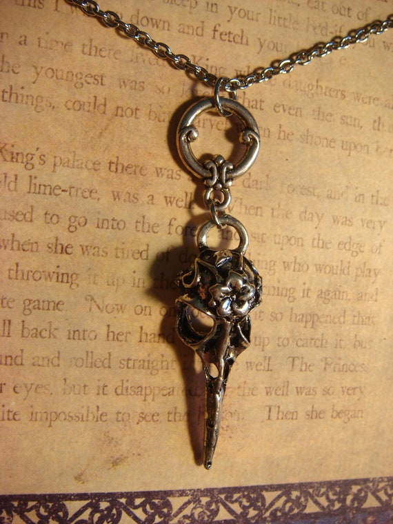 Steampunk Antique Style Long Key Accessory On Chain Raven 