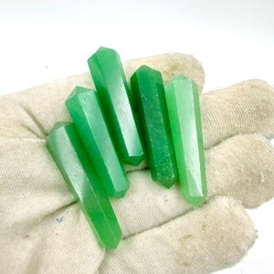 5 stuks groene jade potloden | Gepolijste edelsteenkristallen voor het maken van sieraden | Steen voor handwerk
