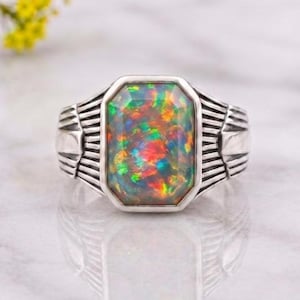 Anello con opale etiope, anello vistoso in argento sterling 925, gioiello da uomo con taglio a smeraldo
