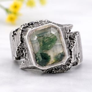 Anillo de sello de ágata musgosa hecho a mano: pieza llamativa de plata de ley 925.