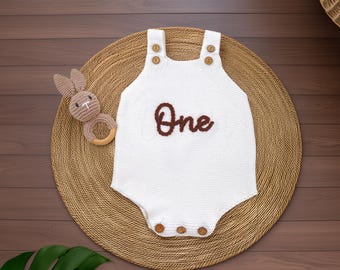 Barboteuse brodée pour bébé, barboteuse en coton brodée, tenue en tricot pour bébé, nouveau-né personnalisé, cadeau bébé, couverture pour bébé garçon, tenue prénom de bébé