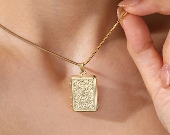 Memorial Photo Locket Necklace, Custom Gold Vintage Locket, Handmade Pendant, Birthday Gift for Mom