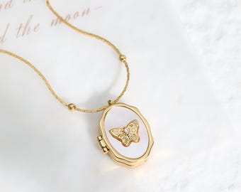 Butterfly Locket Necklace with Photo, Custom Picture Necklace, Memorial Jewelry, Mother's Day Gift, Gifts for Sister, Bridesmaid