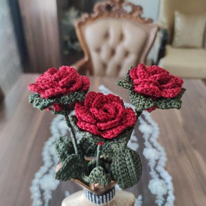 Ramo de rosas para macetas, conjunto de rosas decorativas tejidas a mano