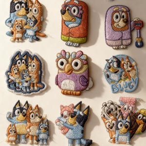 Conjunto de parches Bluey bordados termoadhesivos, lindos parches de la familia de perros de dibujos animados, paquete de parches para chaquetas y mochilas infantiles, regalo de cumpleaños