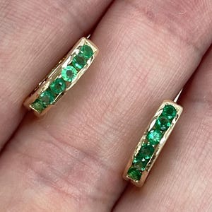 0.47tcw 14K Natural Round Cut Emerald Huggie Earrings, Emerald Huggies 14K, 585 Gold May Emerald Birthday