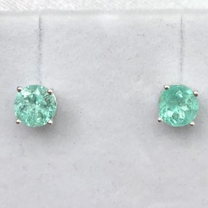 1.50 Carats Emerald Earrings, bright green Emerald Stud Earrings Round Brilliant Cut, Sterling Silver Earrings, Round Emerald Studs, 4.5mm
