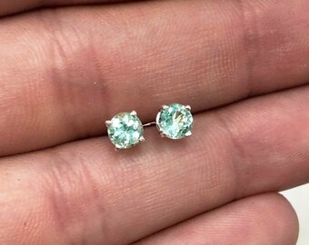 0.75 Carats Emerald Earrings, Bright Green Emerald Stud Earrings Round Brilliant Cut, Sterling Silver Earrings,Round Emerald Studs, 4.5mm