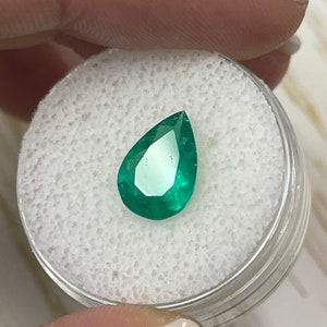 Nature's Green Pear: 1.87 Carat Rich Green Emerald