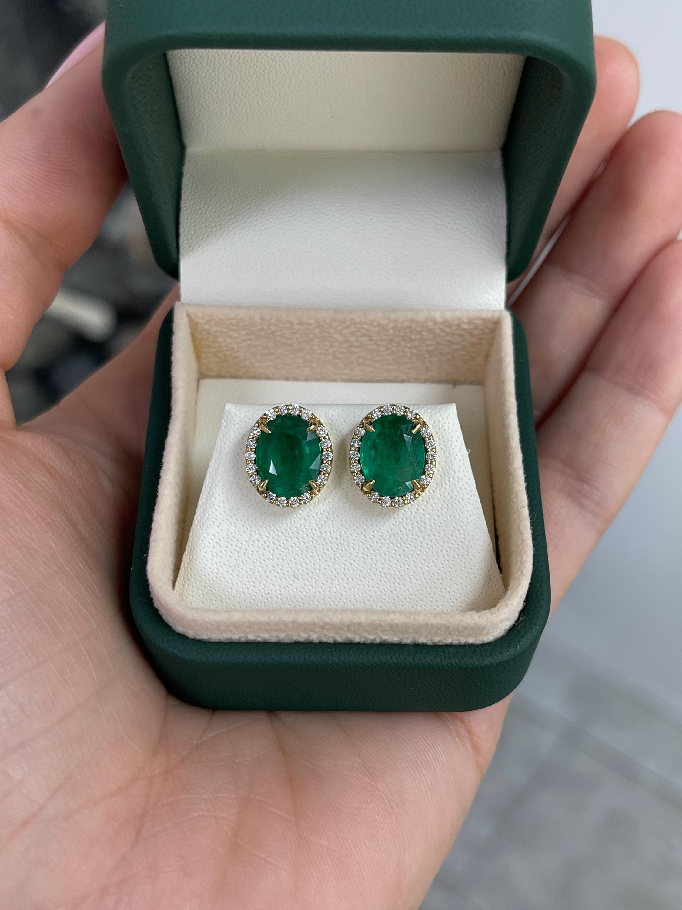 ◆uluru◆ オーバルカット エメラルドスタッドピアス 未使用 5.15カラット オーバルカット 天然エメラルド＆ダイヤモンド ハロー