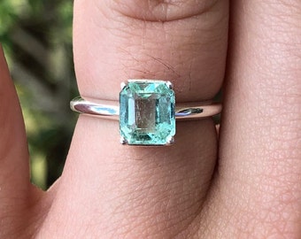 Anillo de compromiso solitario de plata con esmeralda extraída de la tierra de 1,50 quilates, anillo de compromiso de esmeralda, anillo de plata con esmeralda talla esmeralda, anillo de plata